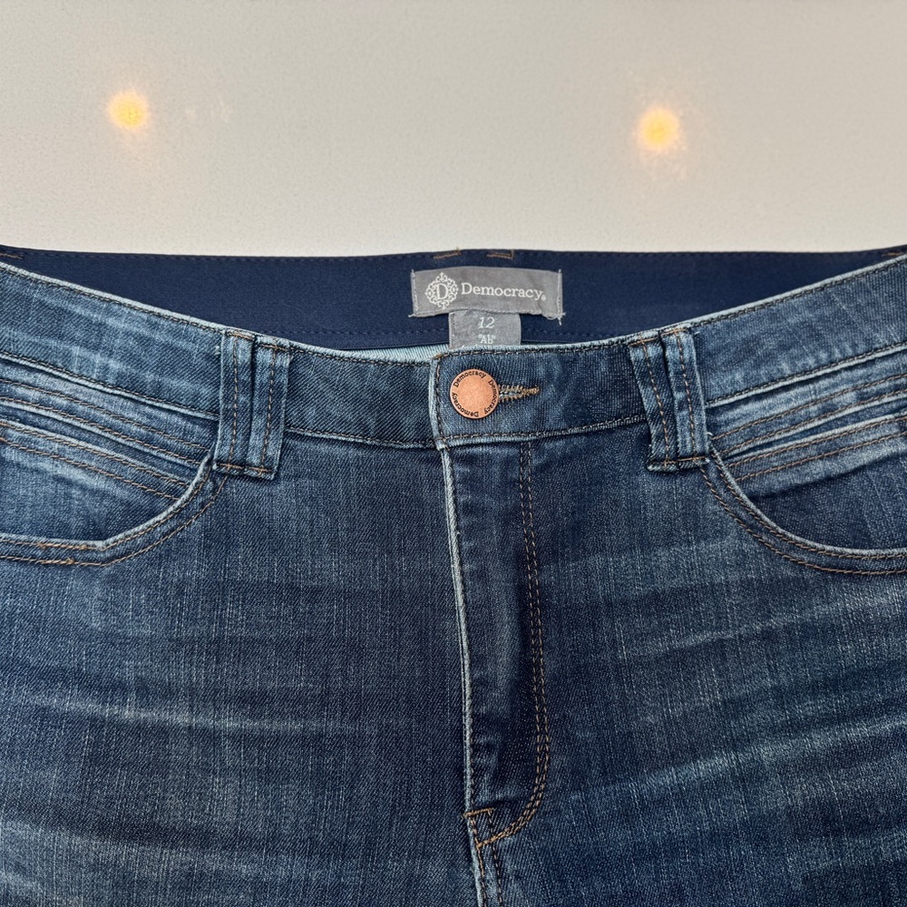 Democracy Women's Jeans - Picture 3 of 5